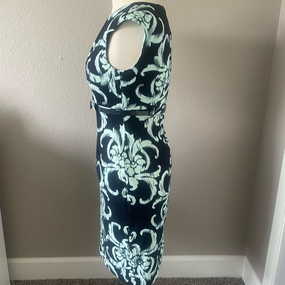 Navy & Seafoam Green Fitted Dress - Picture 2 of 6